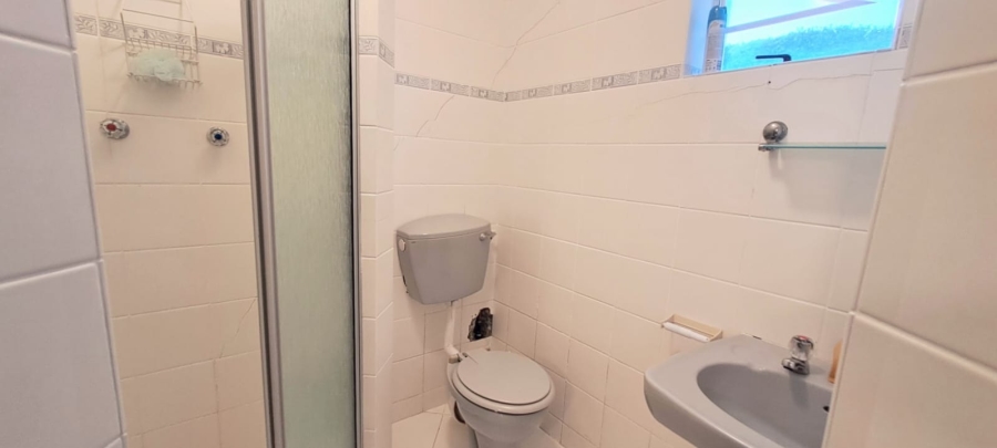 To Let 5 Bedroom Property for Rent in Vermont Western Cape